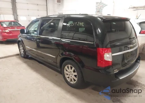 2013 Chrysler Town & Country Touring z USA, uszkodzony, nr VIN 2C4RC1BG5DR696431